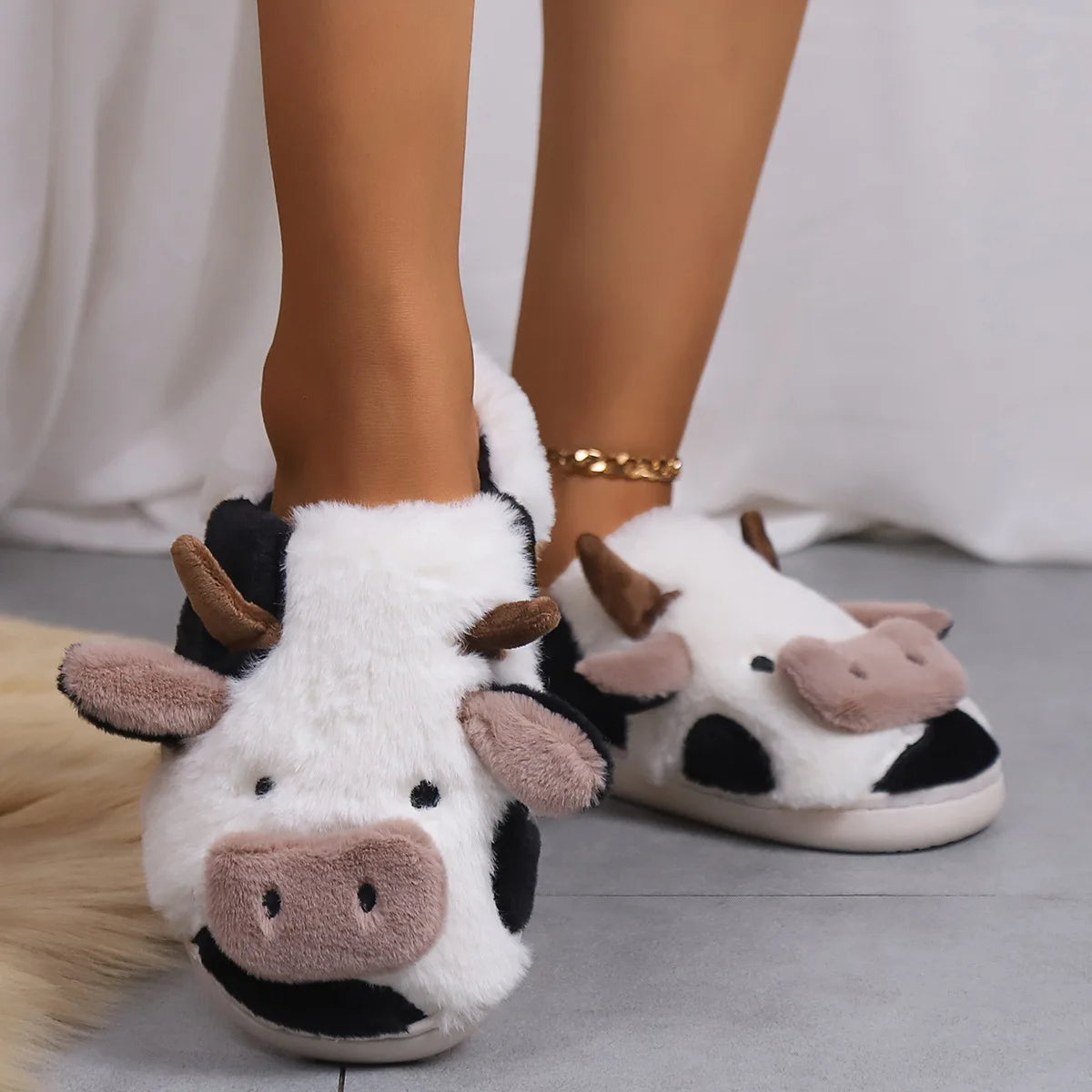 PurrMoo™ Plush Slippers – Adorable Cow & Cat Slippers Made for Cosy Days