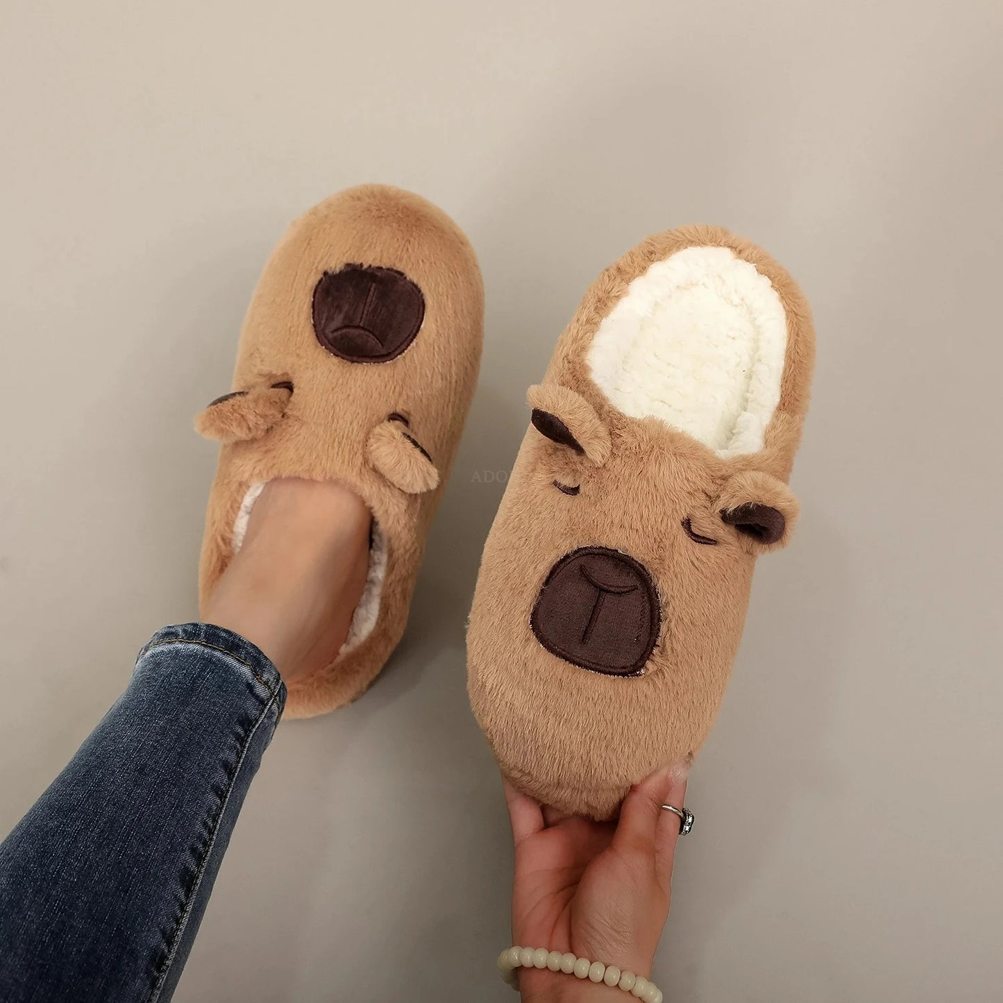CapyCozy™ Plush Slippers – The Adorable Capybara Slippers Made for Ultimate Comfort